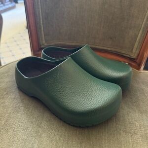 Super birkis in green